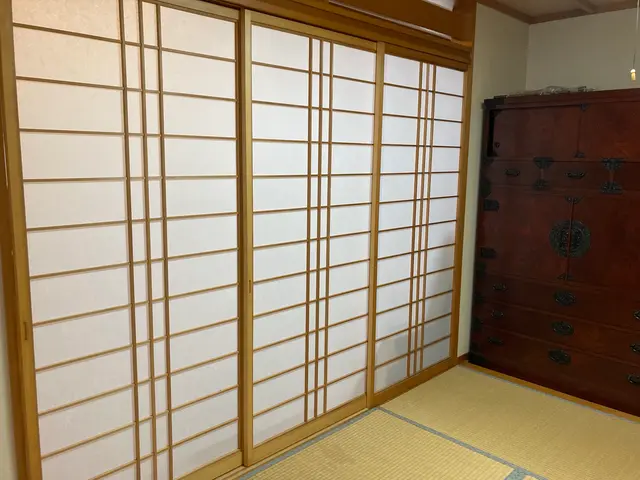 和の心、リフレッシュ！障子張り替えで快適な空間を！サービスの画像