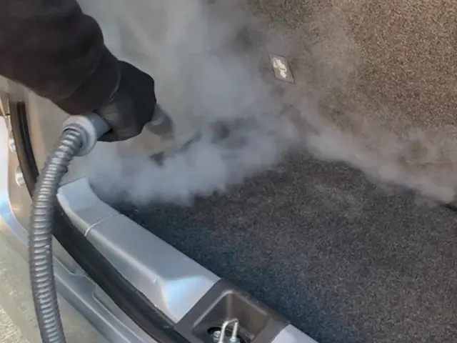 ★お客様満足度高評価★細部まで丁寧に仕上げる車内クリーニングをお届けします！サービスの画像