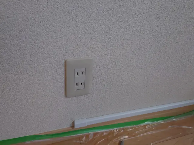 コンセント・スイッチ増設！千葉県市原市中高根イマイデンキ◎夫婦で伺います。サービスの画像