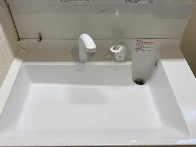 地域密着｜店長訪問｜損害保険加入｜洗面所クリーニングサービスの画像