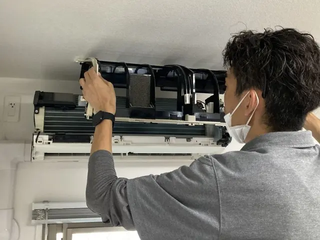 嫌なニオイをスッキリ解消！エアコンクリーニングでワンランク上の快適な空間を！サービスの画像