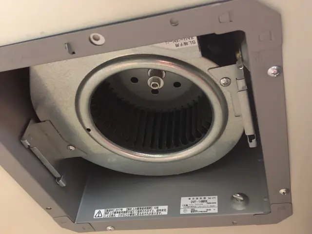 【頑固な汚れ】【何年も清掃していない】換気扇お任せ下さい!!サービスの画像