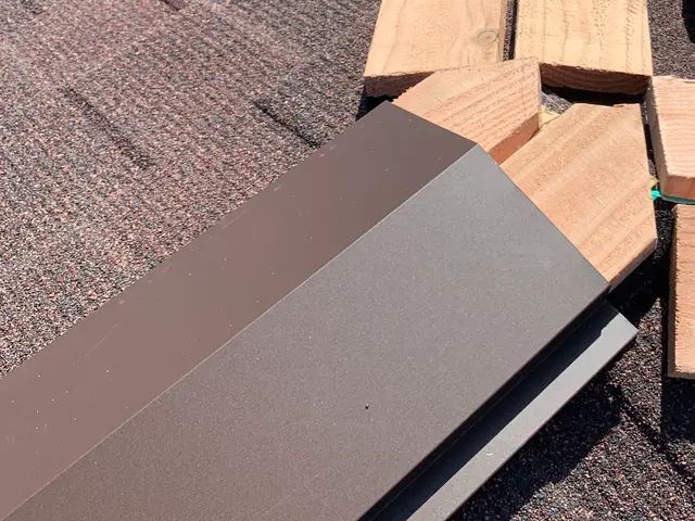 【屋根修理ならハウスキーパーへお任せ下さい！】一級建築板金技能士による安心施工！サービスの画像