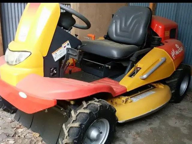 草刈り専門店　芝刈り、お庭　太陽光用地、空家、空地　お任せ下さいサービスの画像