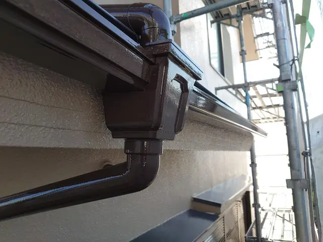 ＜年中無休＞まかせて安心！実績20年以上！雨樋修理も当店へお任せください！サービスの画像