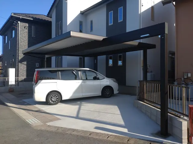 カーポートの設置工事サービスの画像