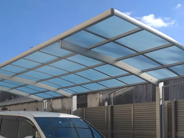 カーポートの設置工事サービスの画像