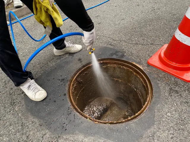 詰まり除去から定期洗浄迄お任せ下さい。年間5,000件以上の実績。国家資格保有者サービスの画像