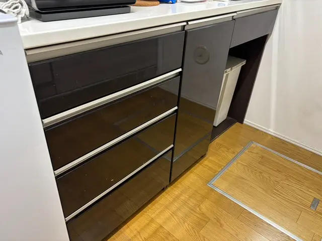 貼るだけで激変！化粧フィルムでキッチンの雰囲気を変えませんか？サービスの画像