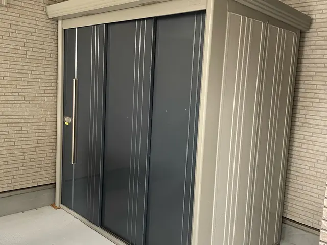 物置きの設置　移動　解体サービスの画像