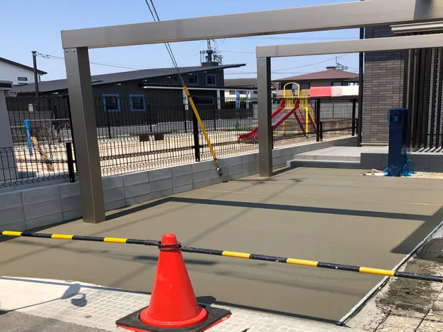 土間コンクリート　外構　駐車場　雑草対策サービスの画像