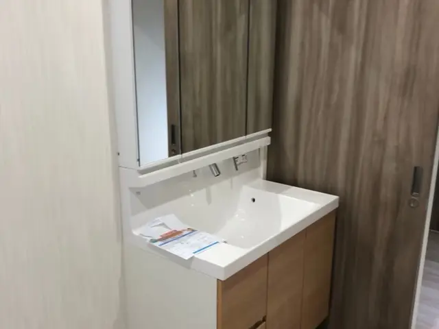 洗面台化粧台の取替工事サービスの画像