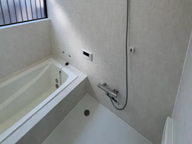 【低価格・短工期】浴室の再生リフォームなら33万円～解体しないで新品同様に！サービスの画像