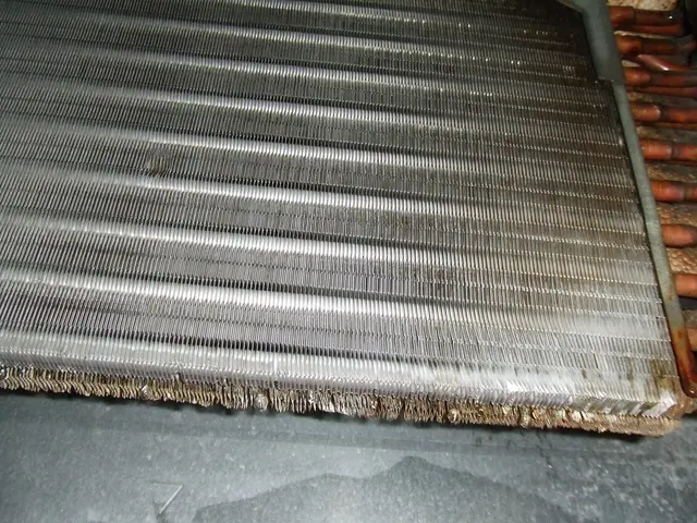 業務用エアコン分解洗浄　点検、修理、部品交換承ります。サービスの画像