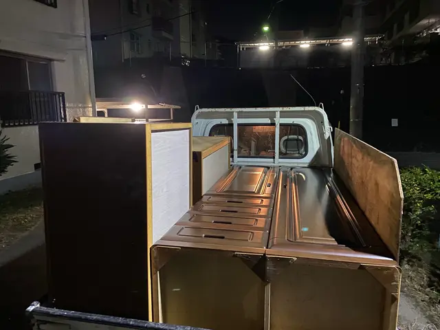 軽トラでは乗り切らない、でも2tもいらない…。お任せください！減額ありきです！サービスの画像