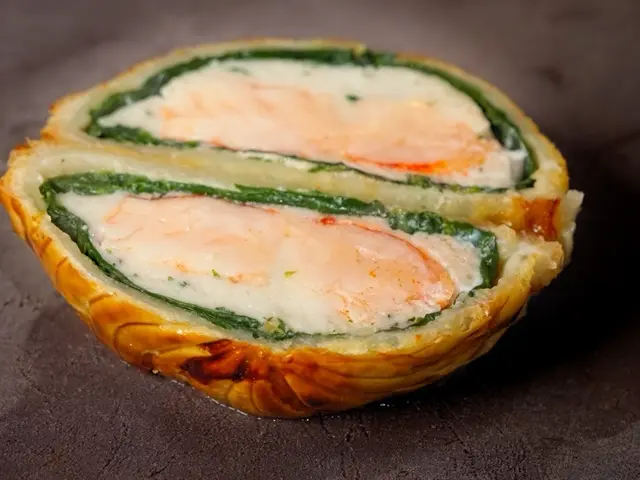 フランス料理の出張料理人　お皿、カトラリー，テーブルクロス無料でお貸出可能です