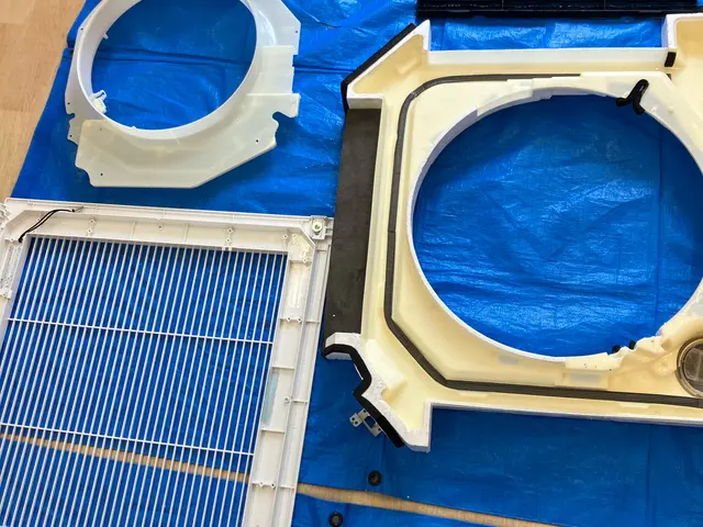 ★天井埋め込みエアコンクリーニング★家庭用、業務用可能。徹底高圧洗浄サービスの画像