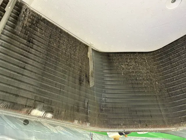 ★天井埋め込みエアコンクリーニング★家庭用、業務用可能。徹底高圧洗浄サービスの画像
