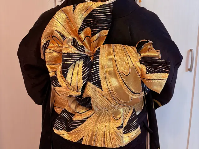 【着付け師 兼 和裁士】2月1日以降のご予約受付中！着物のお直しもできます！