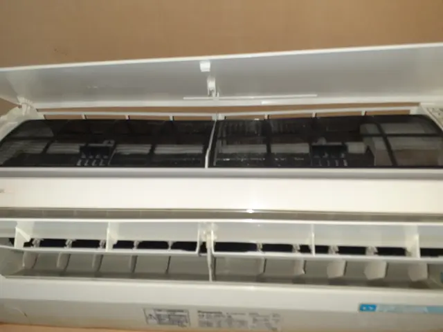 エアコン内部高圧洗浄クリーニングサービスの画像