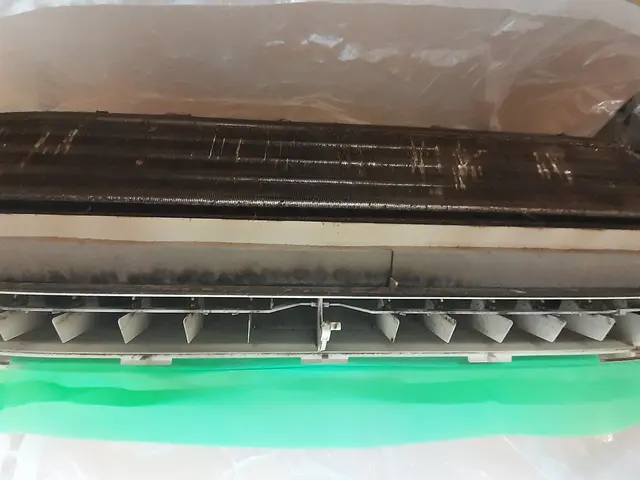 エアコン内部高圧洗浄クリーニングサービスの画像