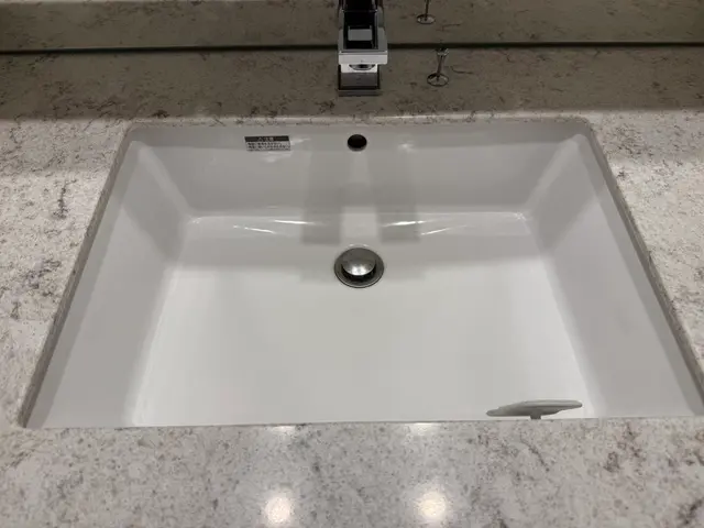 ☆水回り５点（換気扇・キッチン・浴室・トイレ・洗面台）の洗浄☆損害保険の安心対応サービスの画像