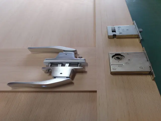 東金市で６０年！　襖・障子・網戸・木製ドアの張替え・修理・新規製作を行っていますサービスの画像