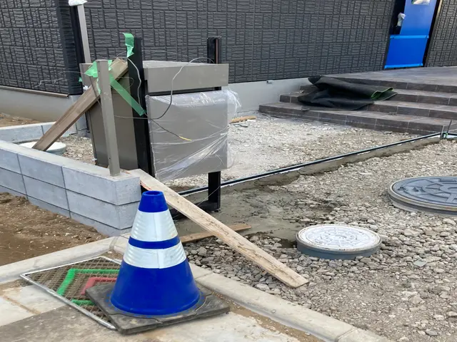 宅配ボックス　機能ポール　機能門柱　取り付けサービスの画像