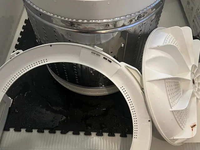 【完全分解高圧洗浄】　☆全メーカー対応可能☆洗濯パン、排水溝込みサービスの画像