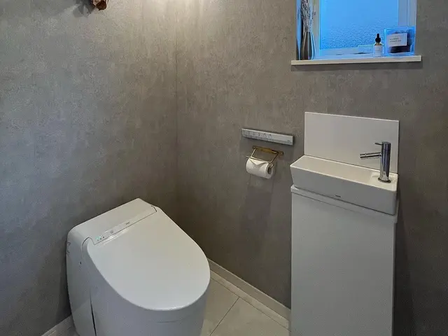 【安心低価格】トイレットペーパーホルダーの取り付け・交換はプロにお任せください！サービスの画像