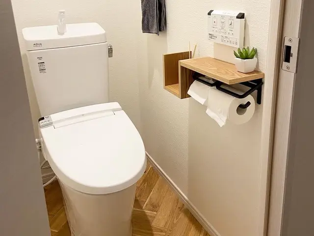 【安心低価格】トイレットペーパーホルダーの取り付け・交換はプロにお任せください！サービスの画像
