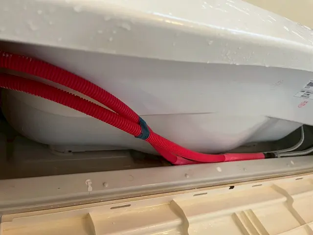 すみずみまでピカピカにします！損害保険加入店☆サービスの画像