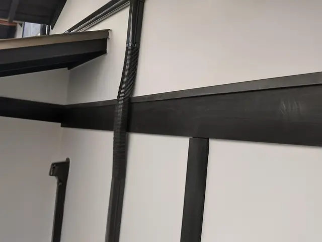 《ウッドデッキ/建具/椅子/遊具/机》仕上げ方など多数の実績ありますサービスの画像