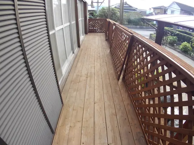 《ウッドデッキ/建具/椅子/遊具/机》仕上げ方など多数の実績ありますサービスの画像