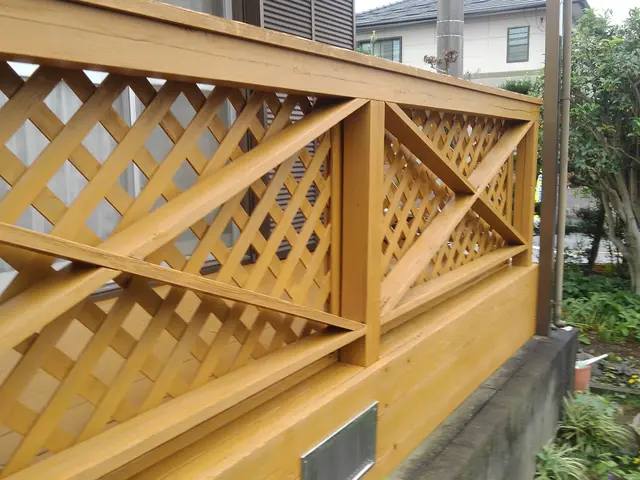 《ウッドデッキ/建具/椅子/遊具/机》仕上げ方など多数の実績ありますサービスの画像