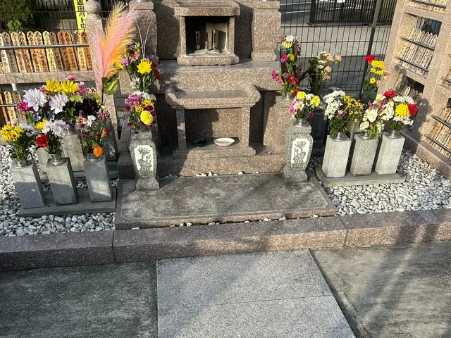 お忙しいお客様の為・ご先祖様の為に心を込めて施工させて頂きます。サービスの画像