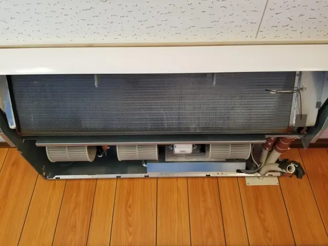 2000台の実績！業務用埋込み型洗浄サービスの画像