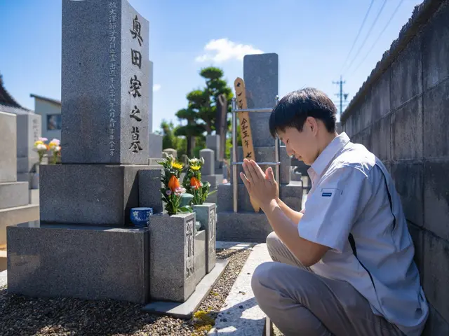 お盆休み営業☆NPO法人スタッフがご対応します☆お墓参り代行報告書作成いたしますサービスの画像