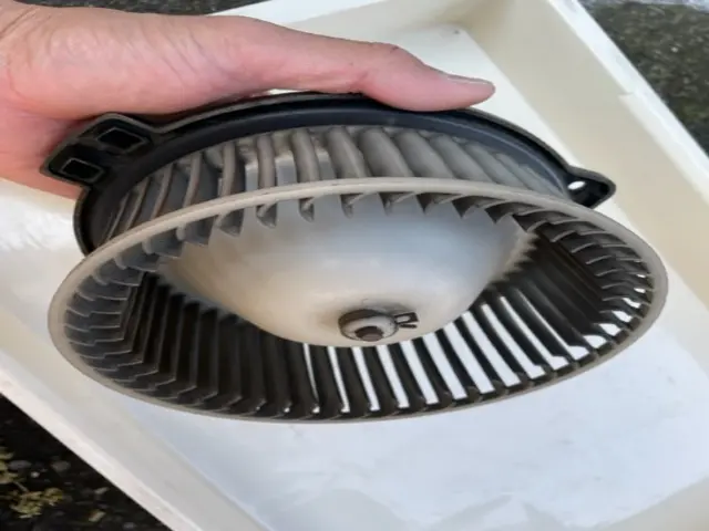 愛知・岐阜！カーエアコン洗浄・エバポレーター洗浄サービスの画像