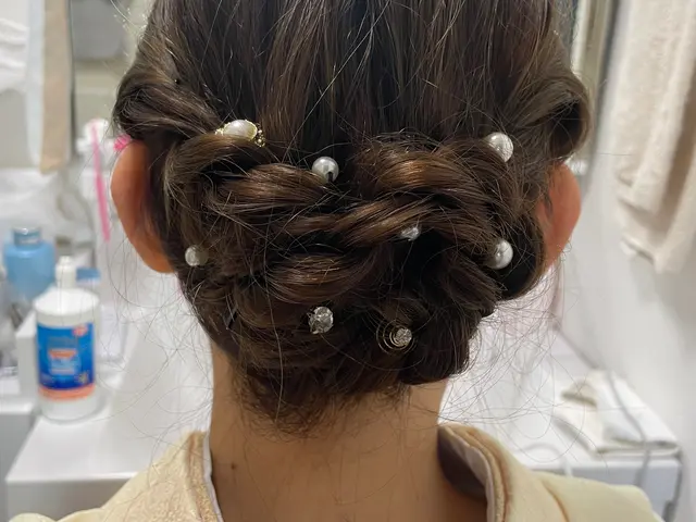 美しく楽でスピーディなお着付け[簡単ヘアセット・交通費・早朝料込]大手ホテル実績