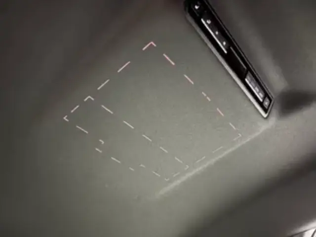 フリップダウンモニター・後席モニターの新規取付け・追加サービスの画像