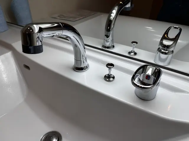 ◢◤洗面蛇口交換TOTO・LIXIL対応◢◤損害保険対応で安心！サービスの画像