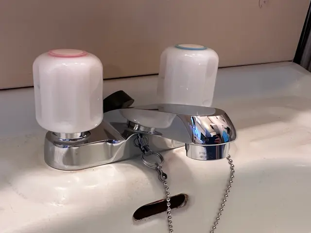 ◢◤洗面蛇口交換TOTO・LIXIL対応◢◤損害保険対応で安心！サービスの画像