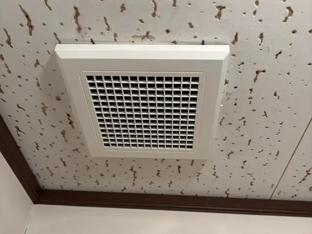 換気扇取り付けます！サービスの画像