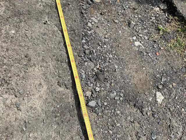 アスファルトの事ならサービスの画像