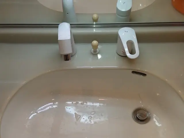 確かな技術と経験でお応え致します！　　交通諸経費　廃材処分含むサービスの画像