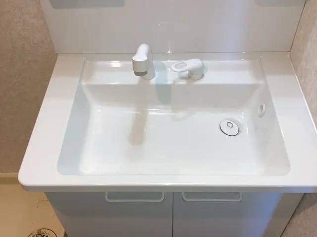 確かな技術と経験でお応え致します！　　交通諸経費　廃材処分含むサービスの画像