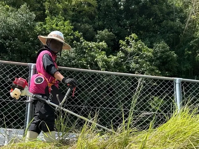 ★草刈り職人★飛び石対策も万全！住宅から店舗まで対応可能サービスの画像