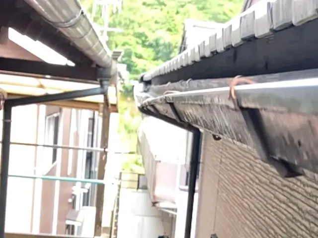 雨どいの清掃・修理・交換など、雨どいの事で気になる事！まずはご連絡下さい！サービスの画像