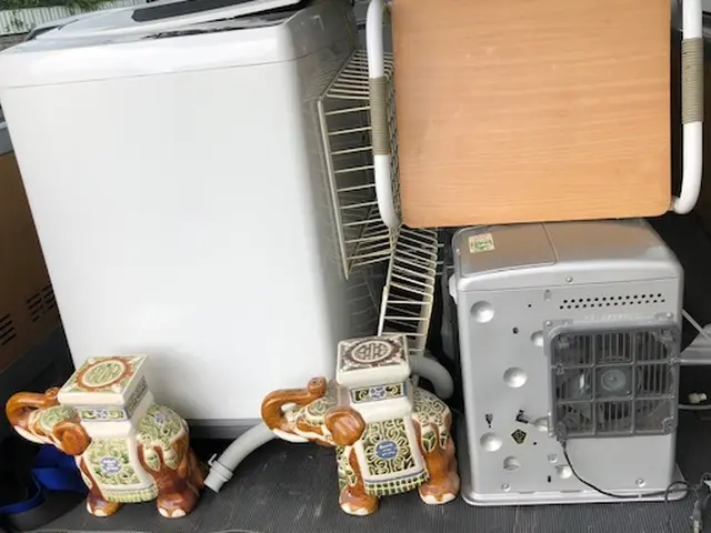 不用品回収　/　遺品整理　/　終活相談　/　買取品があれば相殺できます。サービスの画像